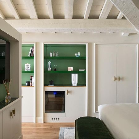 Hotel La Gemma Florença Exterior foto The interior of a flat at the top of the building